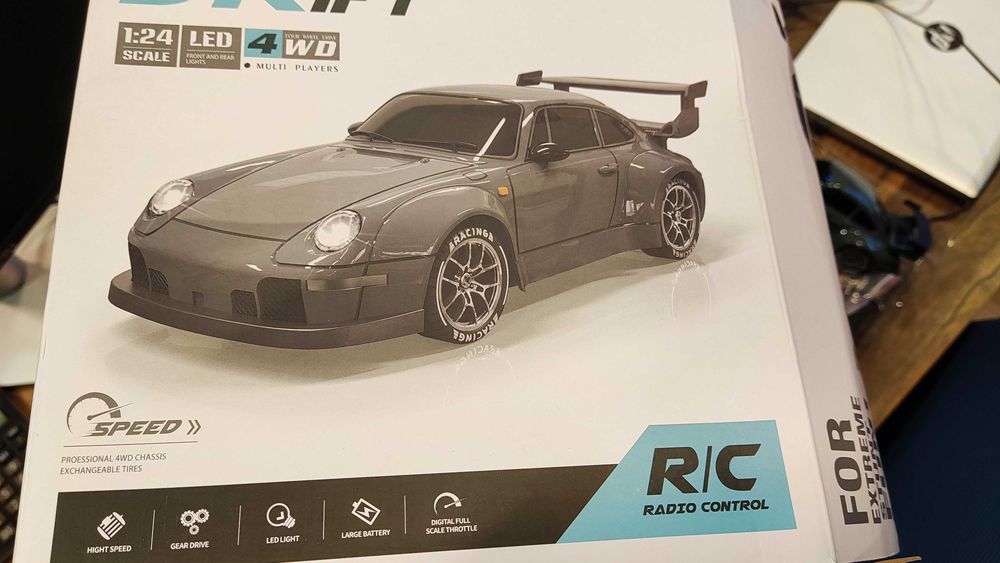 Porsche спортна кола 2,4 GHz High-Speed 4WD RC Drift Car 8х гуми