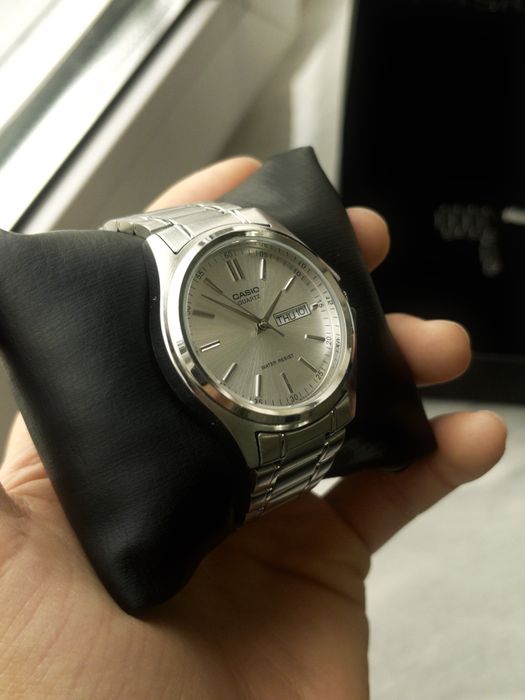 продаю часы Casio MTP-1239