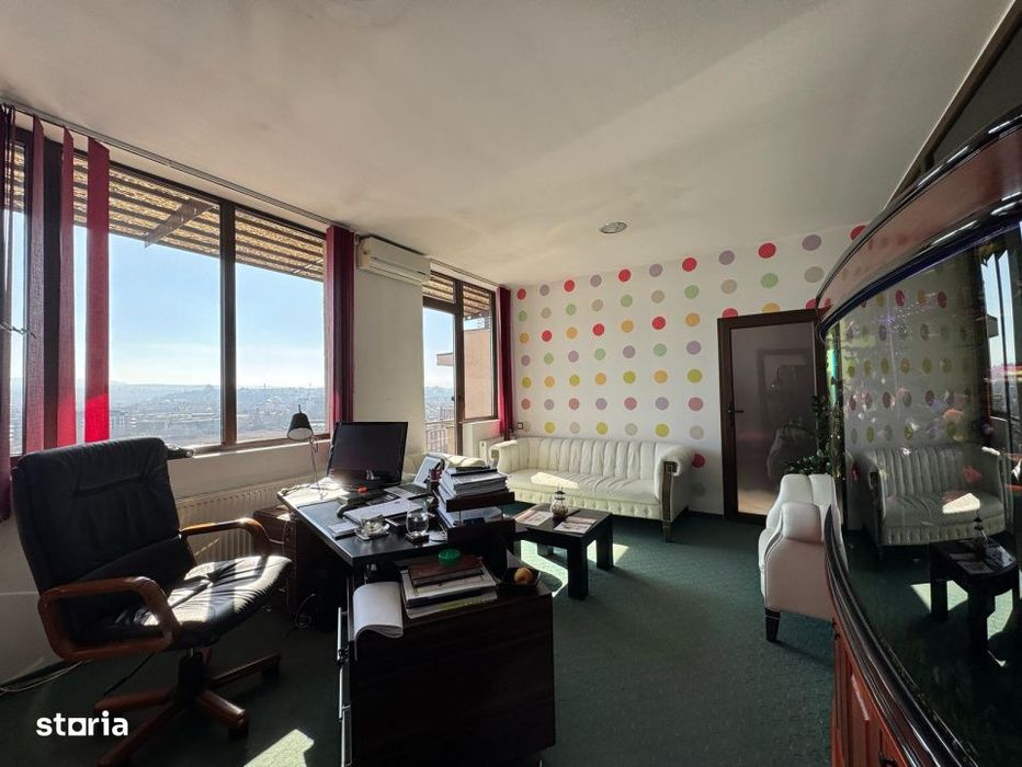 Apartament 4 camere, ultrafinisat, mobilat pentru birou, panorama unic