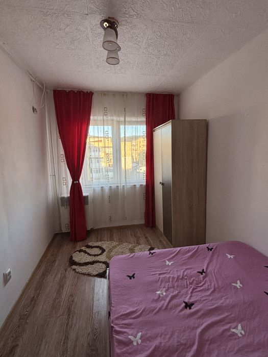 Ofer spre inchiriere apartament utilat si mobilat . Nr tel: 0763472374