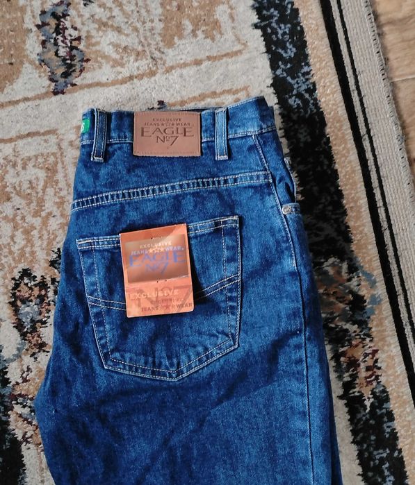 Vând blugi bărbați