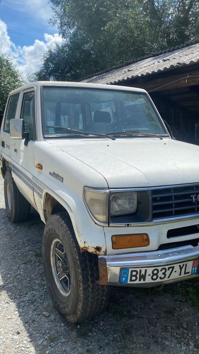 Dezmembrez Toyota lj 73 și Lj 70