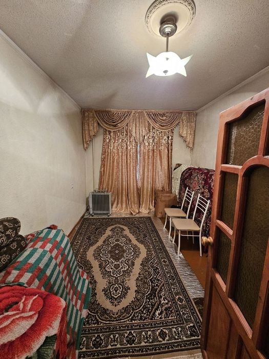 Продается 2 ком квартира в 9 мкр 1 этаж