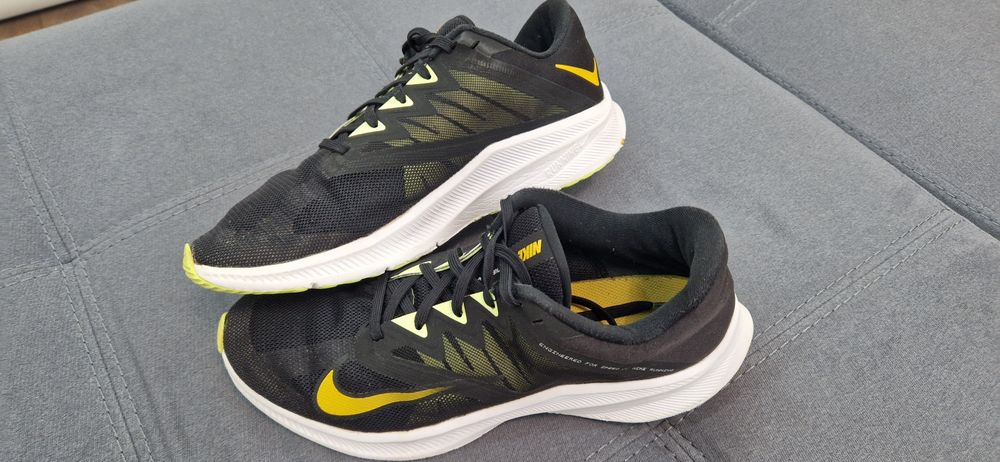 Маратонки Nike !