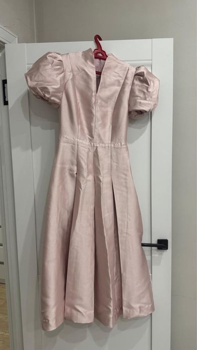 Продаётся вечернее платье Lichi, размер S