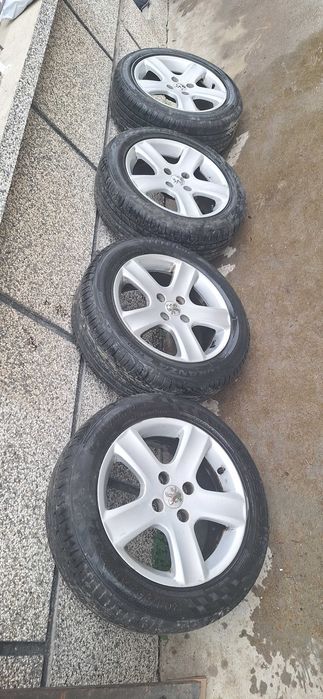 Гуми с лети джанти за ПЕЖО 4/108. 205/55/16