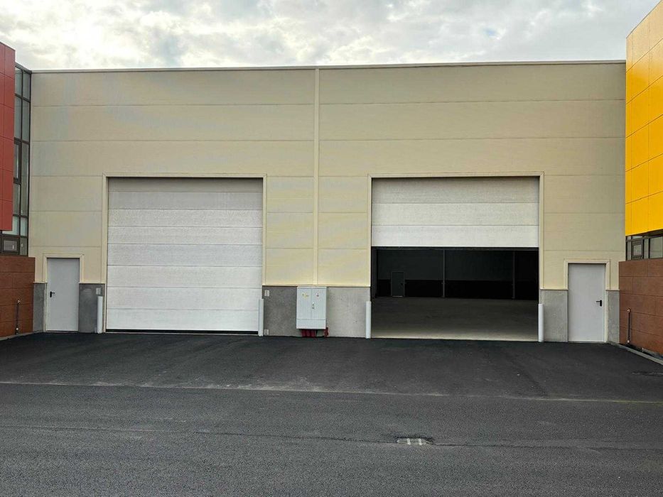 Inchiriez hale industriale