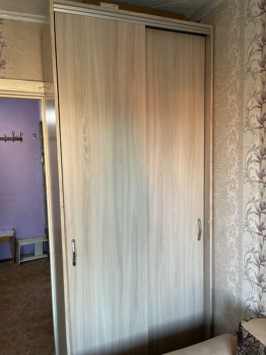 Продам шкаф 2,30 м примерео