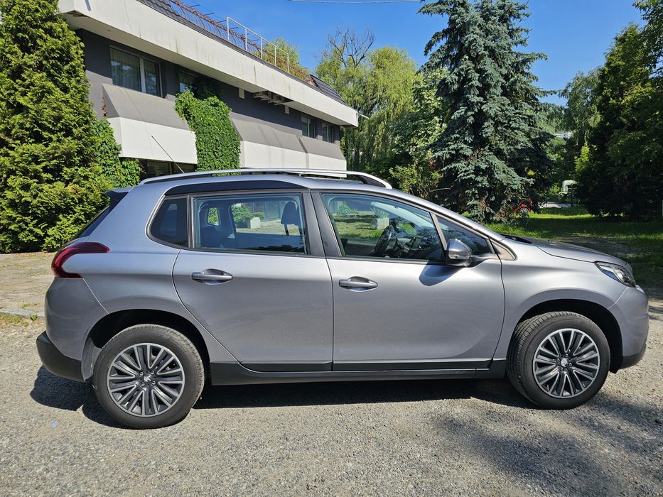 Vand  Peugeot 2008 1.2 PureTech | Panoramic, Navi, Euro 6 | 2017