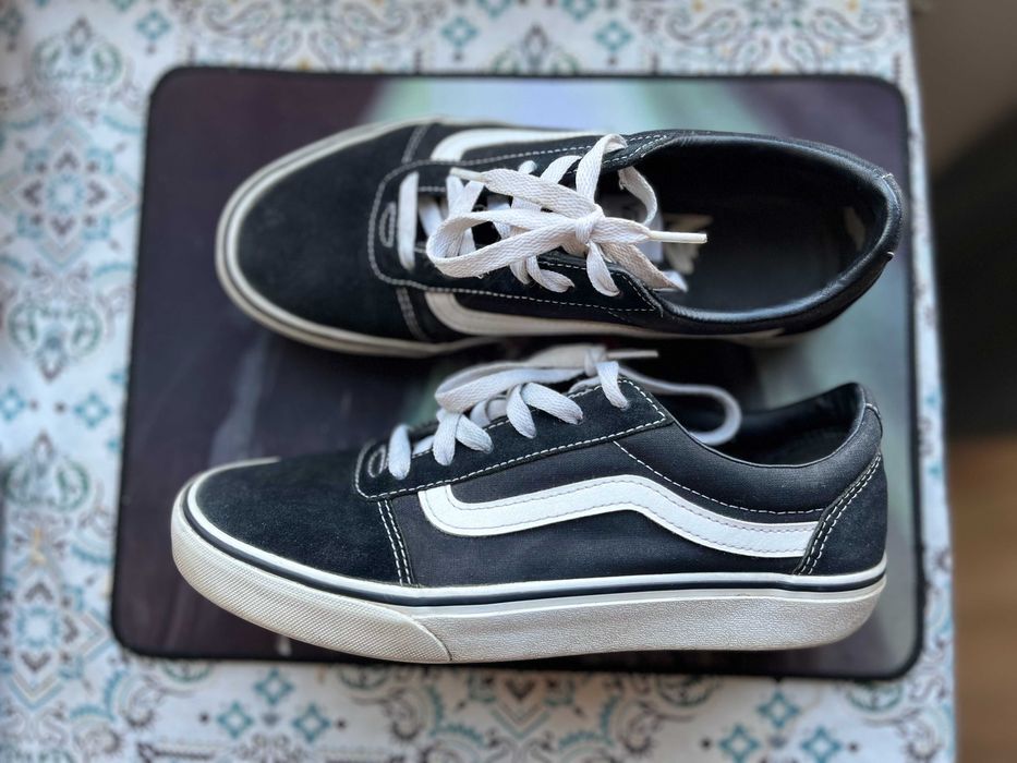 Vans Old Skool — Size 40