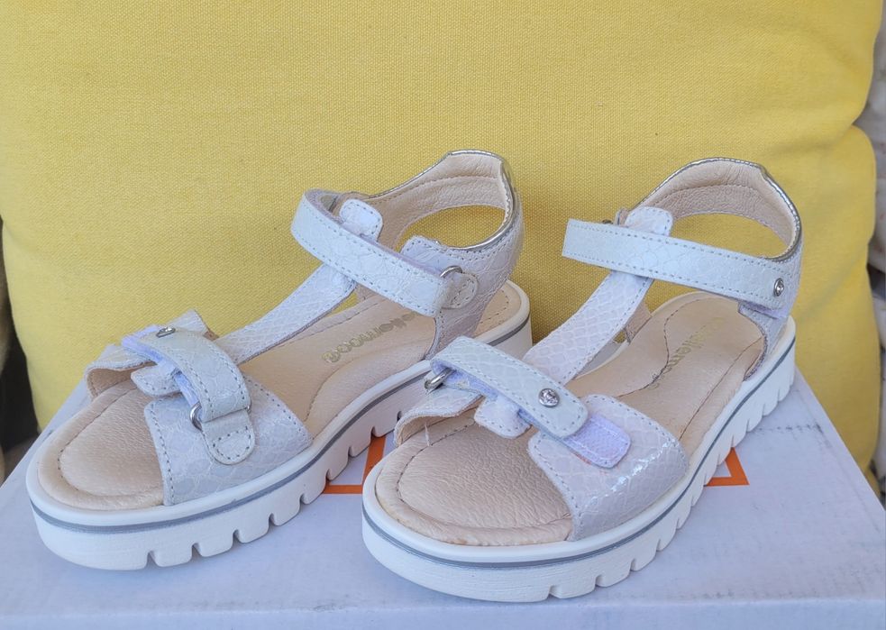 Нови Детски сандали