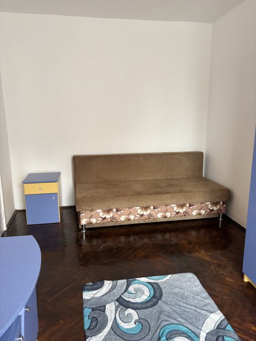 Inchiriez apartament