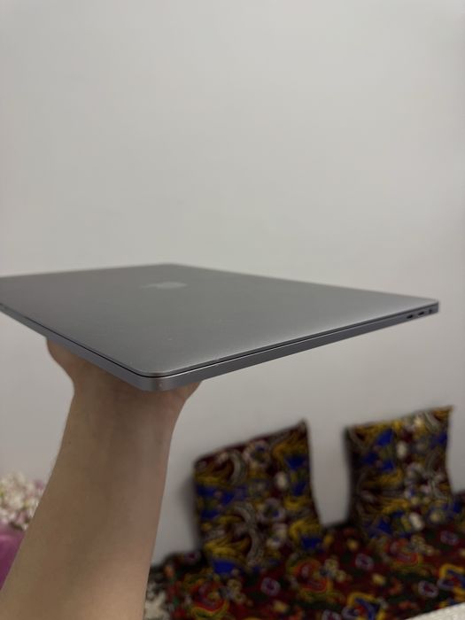 MacBook Pro 15-inch i7 / 16GB / 1TB SSD