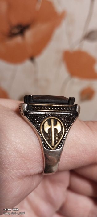 Кольцо (перстень)