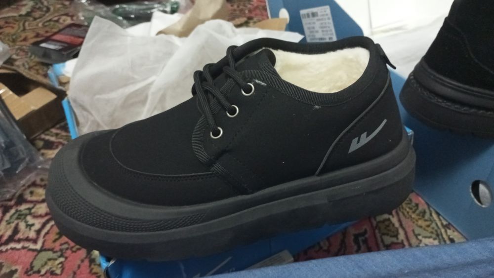 Продам зимние ботинки мужские