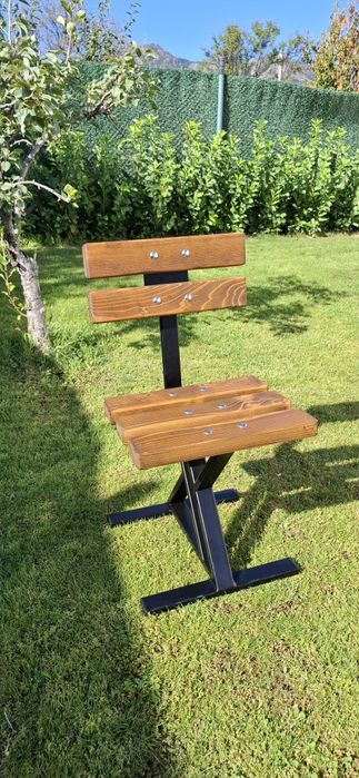 Комплект маса с две пейки