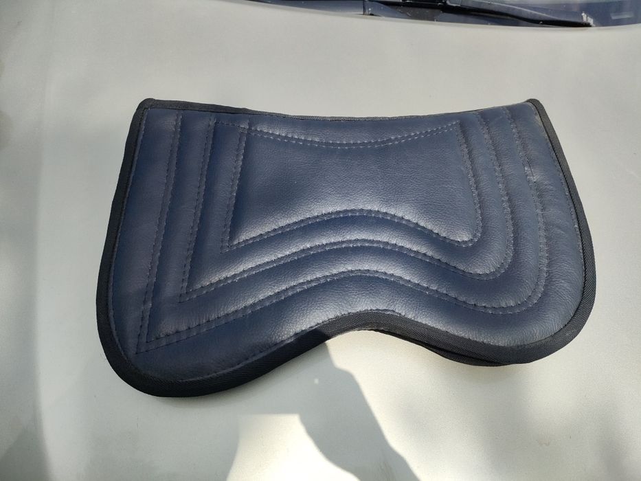 Продам кожаный потник