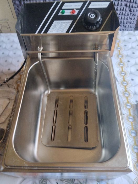 Фритюрница новая