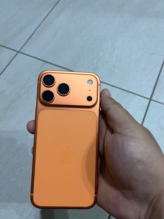 Продам iPhone 17 Pro Max 256 ГБ