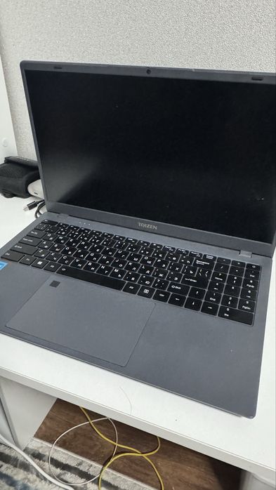 Ноутбук TAIZEN почти новый