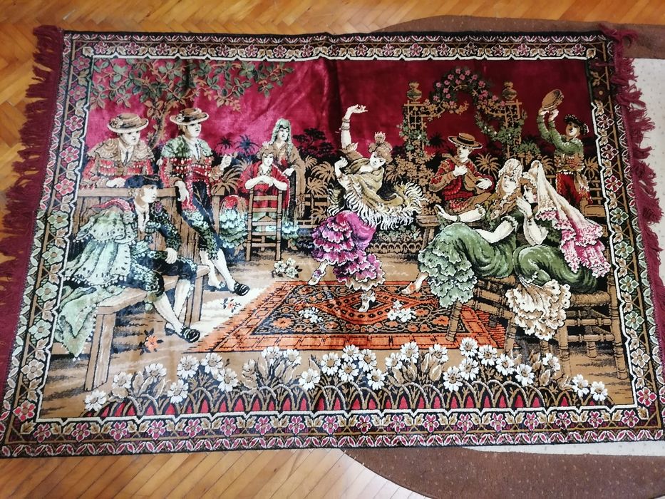 Vând carpete perete