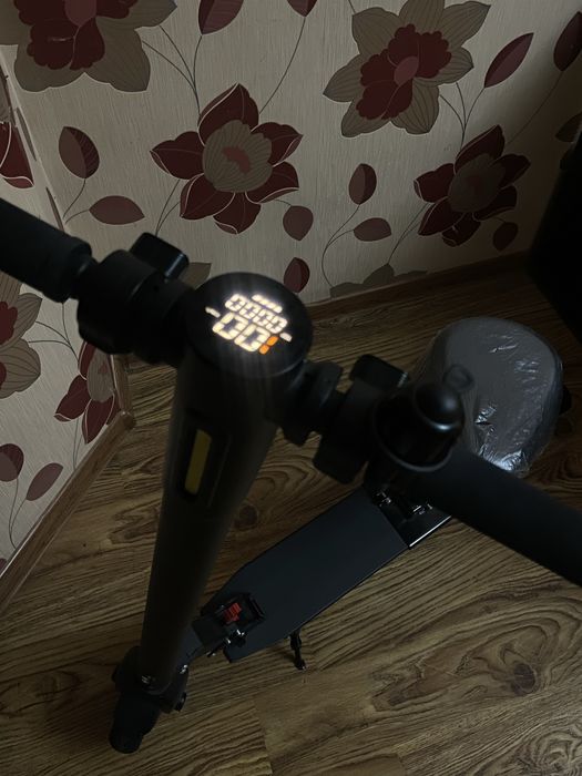 Продается электронный самокат