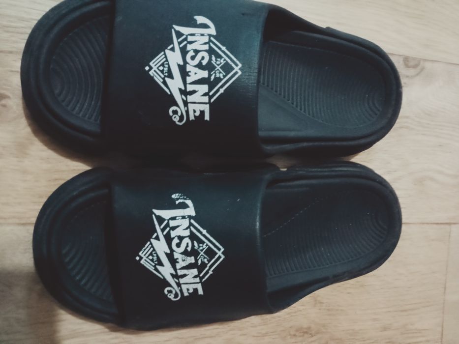 Кроссовки мужские 39