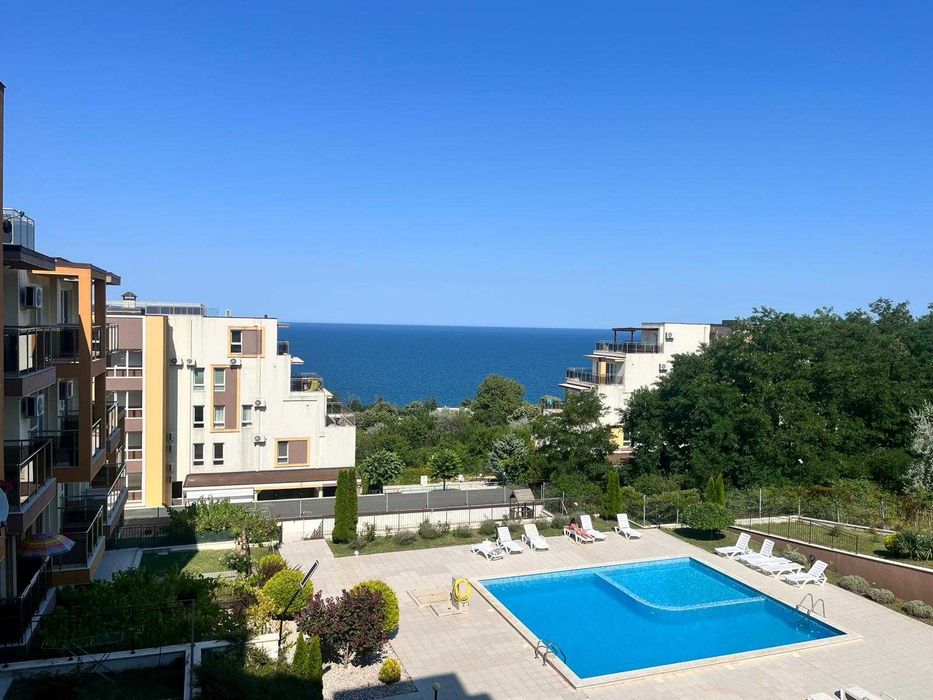 Продава се Тристаен апартамент в Мартен - 92 кв.м за 924 €/кв.м - Снимка #4