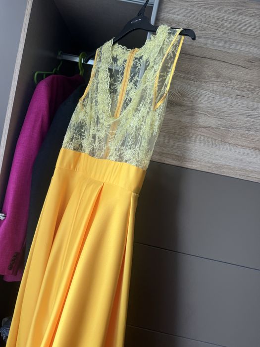 Rochie galbena eleganta