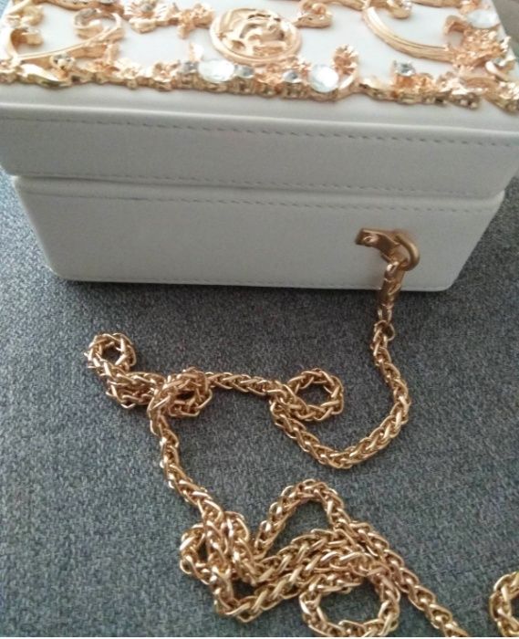 Елегнатна дамска чанта, подарък за жена, чанта за бал или сватба