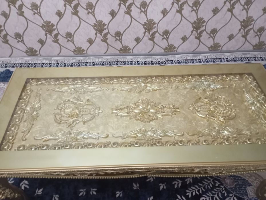 Янги стол сотилади хали ишлатилмаган