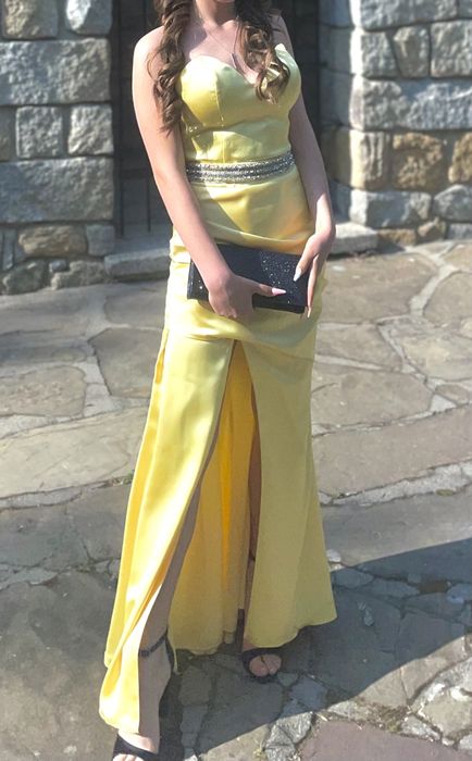 Официална рокля