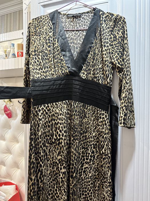 Женские платья, цены от 2000 до 8000