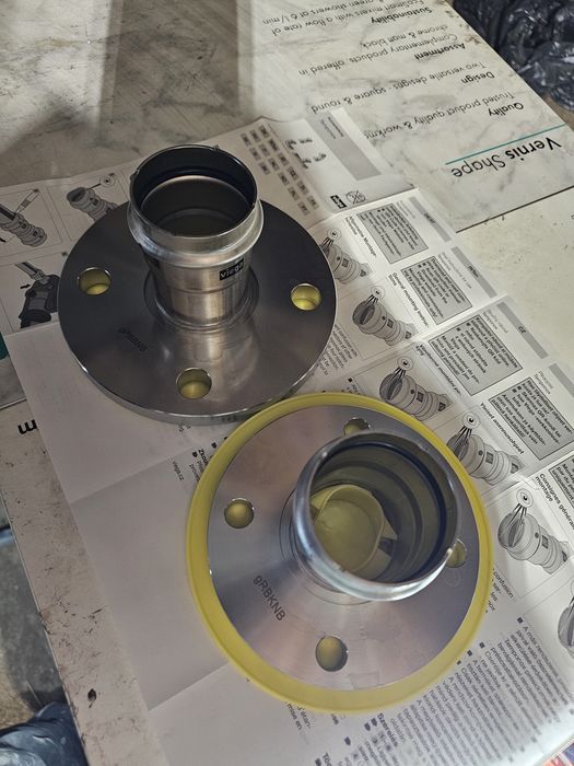Diferite scule hilti  role curent ,prelungitor ,fitinguri Inox viega  ,raxofix, ancora chimică  hilti ,tablou electric  ,hidroizolații  triflex