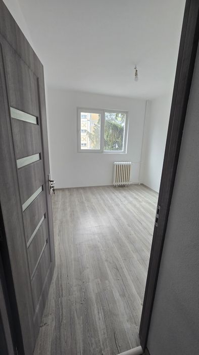 Vand apartament 3 camere,Micalaca 100,et.2,AMENAJAT