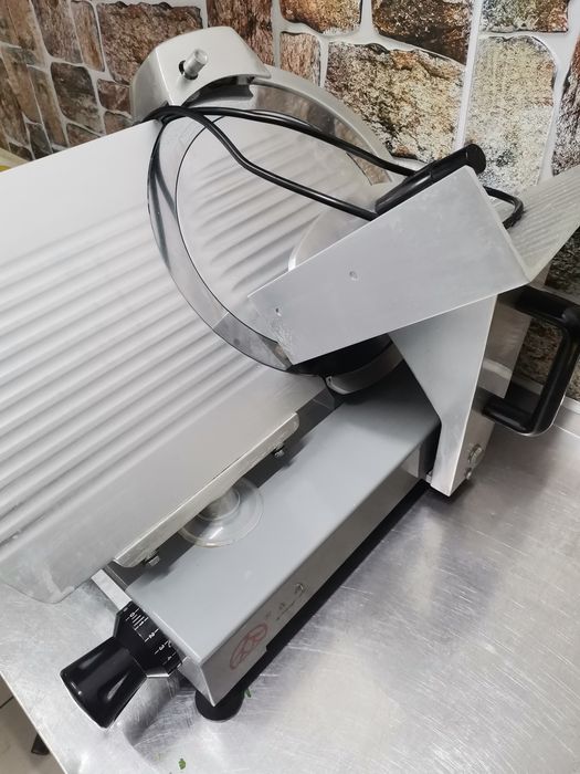 Продам Слайсер Ломтерезка