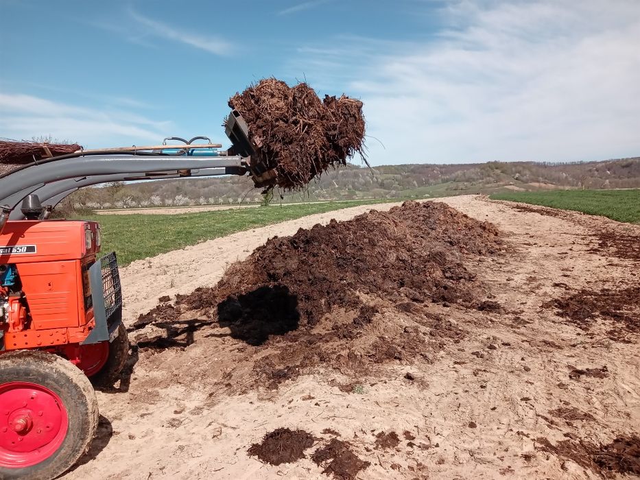 Incarcator tractor 650