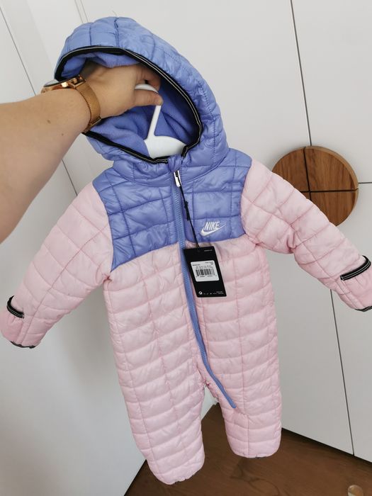 Salopeta/Combinezon Costum de Ski Nike - 12 luni