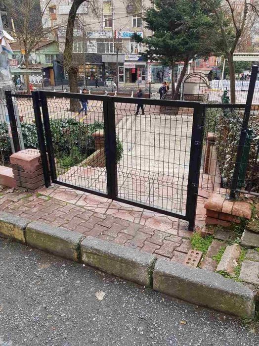 Оградни пана, портали вратички и колчета