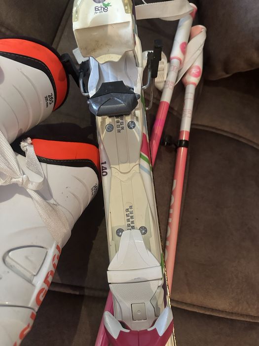 Ски,обувки и щеки Rossignol