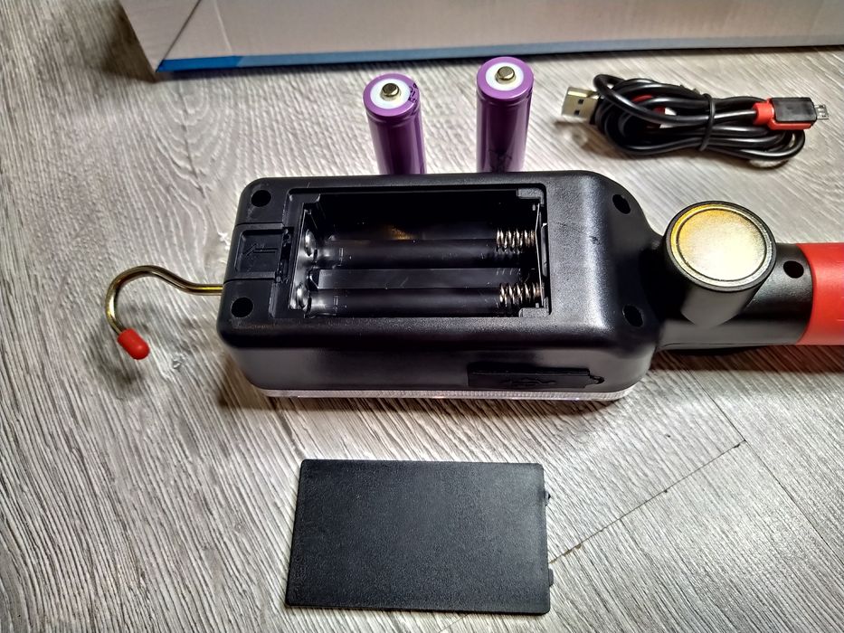 Lampa LED cu acumulator, 20W, portabila, magnetica, cu carlig