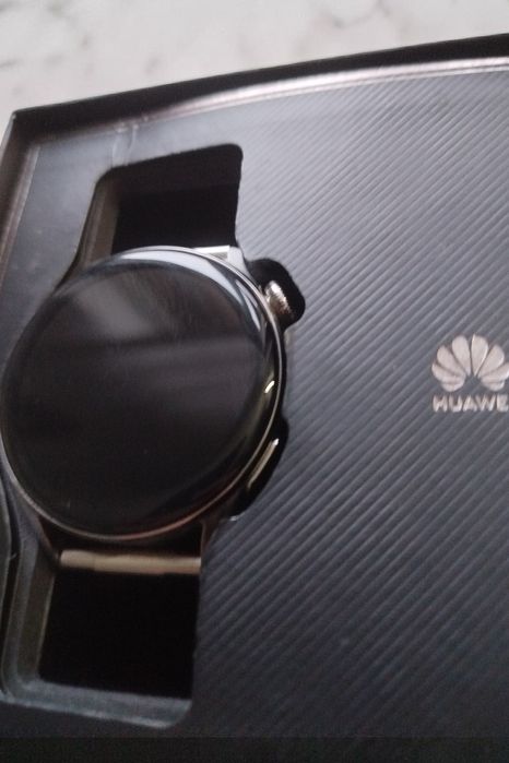 Huawei Watch 3 – Pachet Complet + 3 carcase
