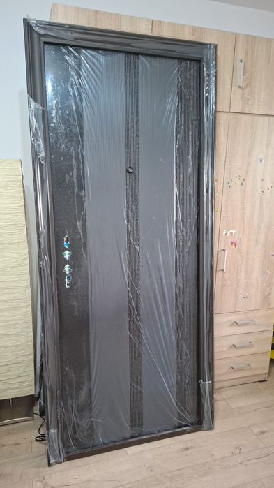 Montaje uși interior, exterio,parket laminat ,termopane 45-250 lei
