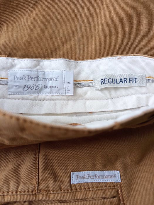 BRAX & Peak Performance - Premium mens trousers