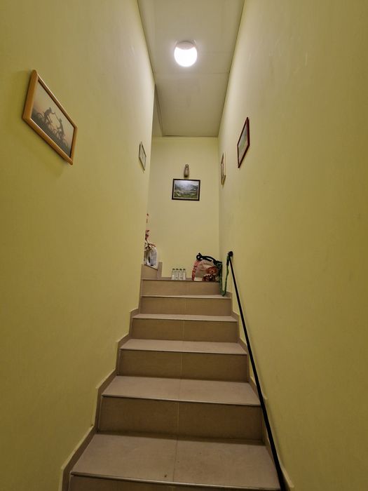 Двустаен апартамент на втори етаж в кв.Зона Б