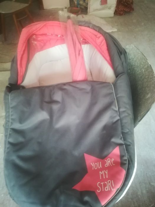 Продавам Комбинирана количка Chipolino STELLA Lime