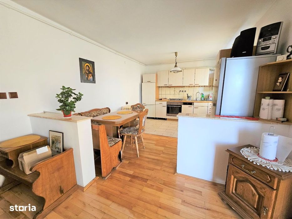 Apartament 7 camere, 200 mp, 3 niveluri, parcare- Borhanci