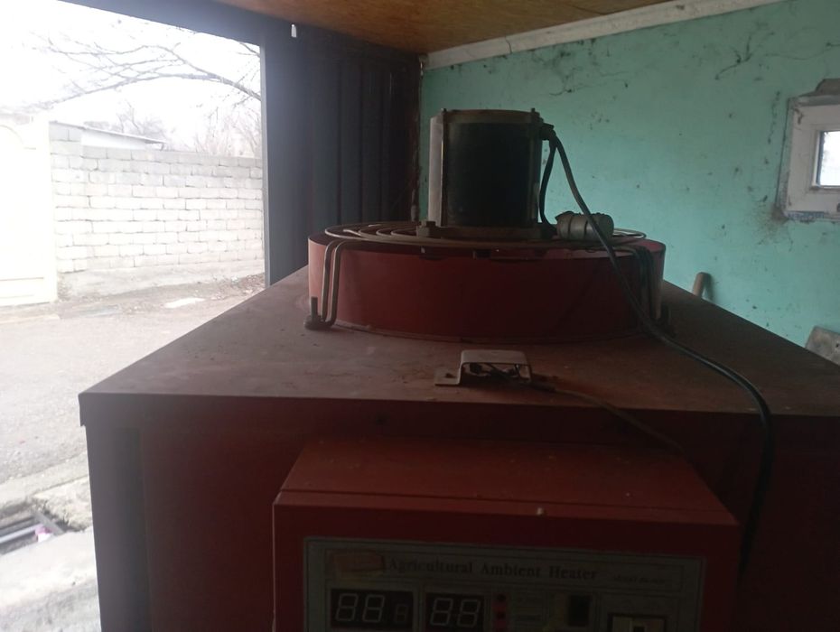 Газовый котел для теплиц и ангаров.