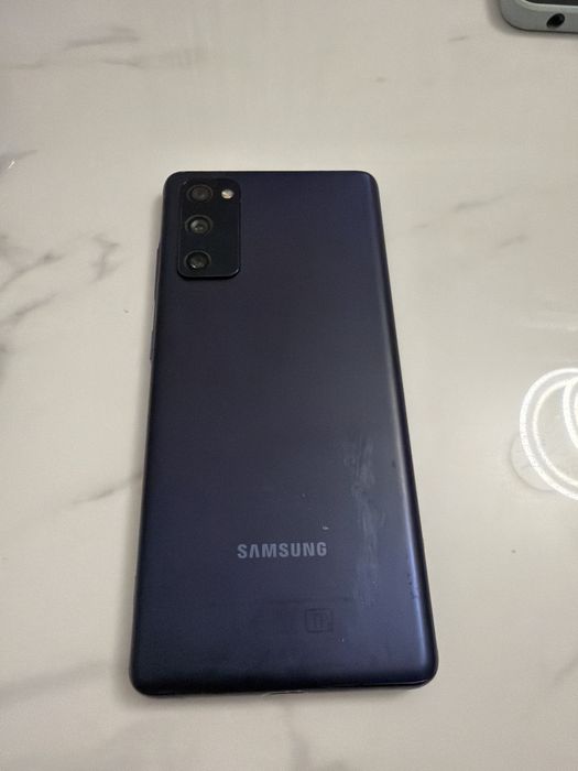 Продам на запчасти самсунг s 20 fe