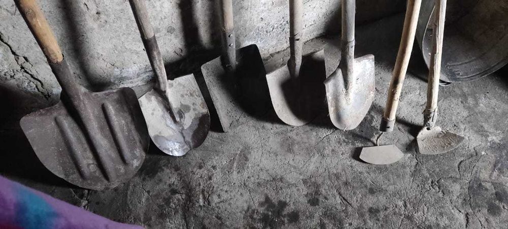 Продам лопаты разные